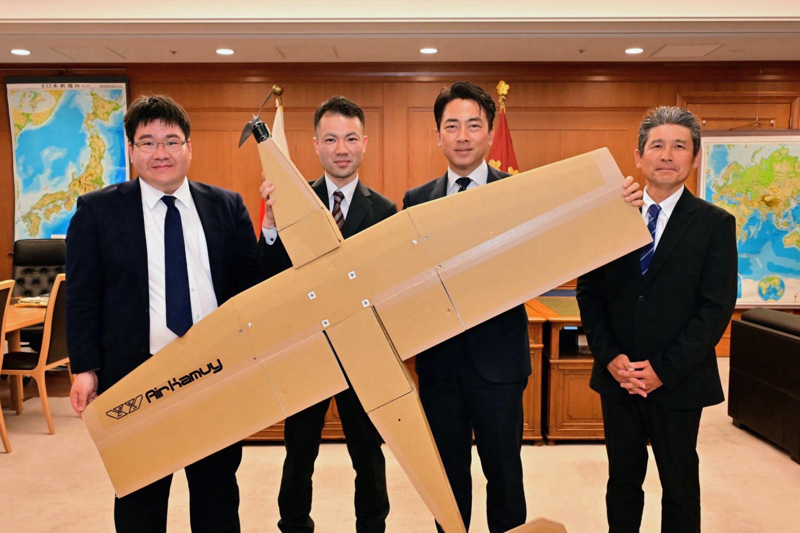 Drones de combate fabricados con cartón